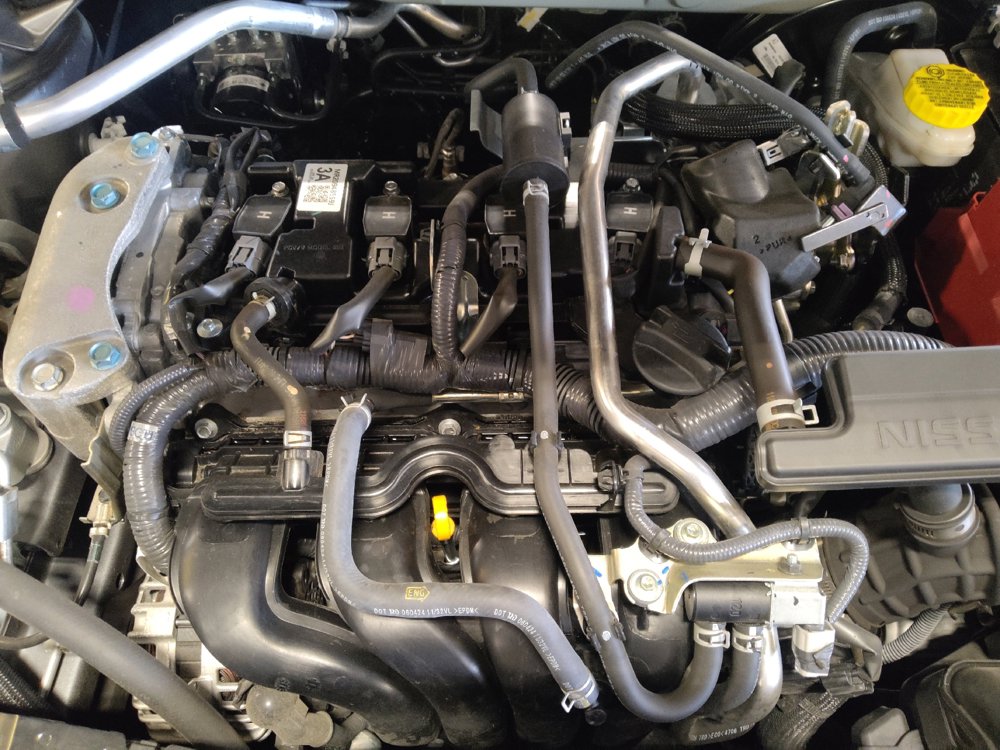 Used 2025 Nissan Sentra SV FWD image 30
