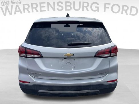 Used 2022 Chevrolet Equinox LT w/ Driver Convenience Package AWD/4WD image 6