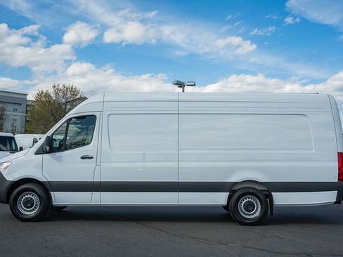 New 2026 Mercedes-Benz Sprinter 2500 image 4