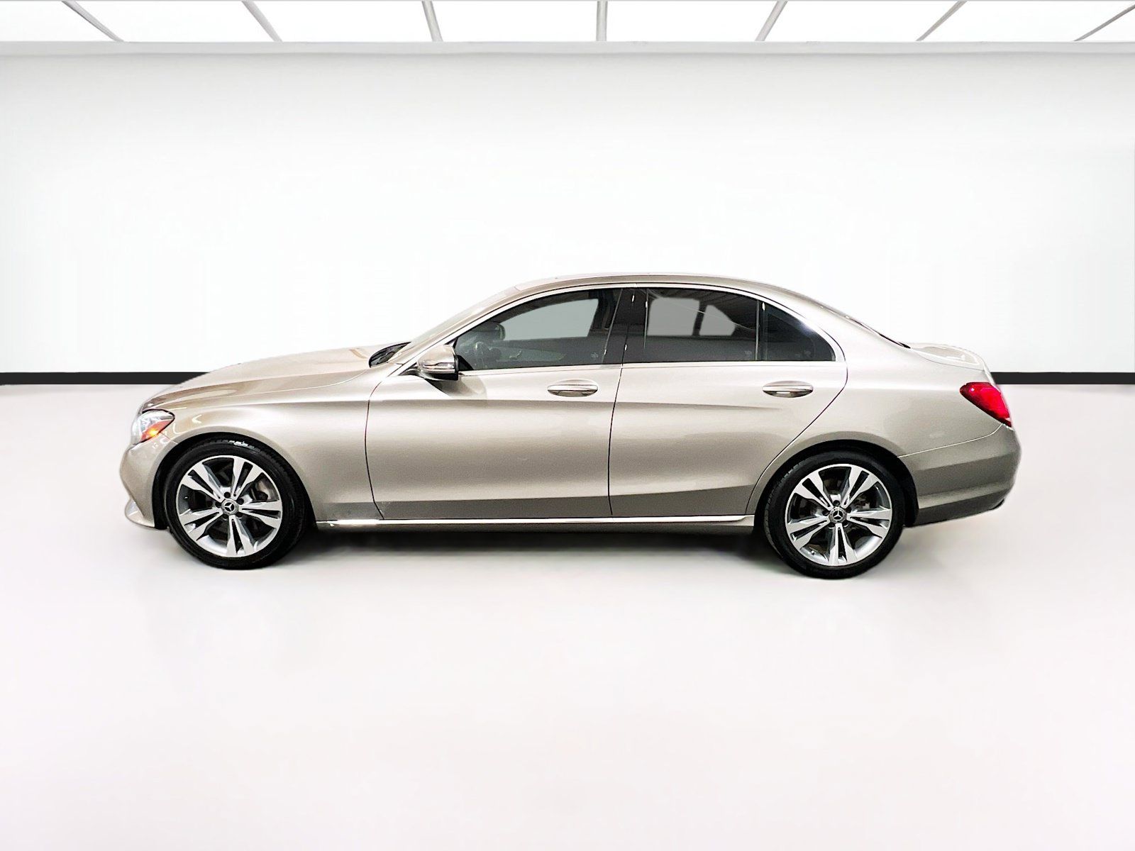 Used 2019 Mercedes-Benz C 300 Sedan image 23