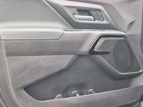 Used 2026 Chevrolet Silverado EV LT AWD/4WD image 21