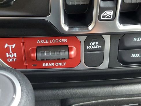 New 2025 Jeep Wrangler Unlimited Sport image 32