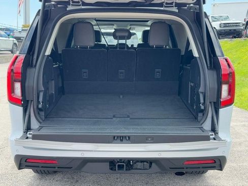 Used 2025 Ford Expedition Max Active RWD image 5
