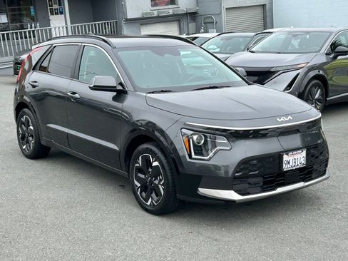 Used 2024 Kia Niro Wind FWD image 3