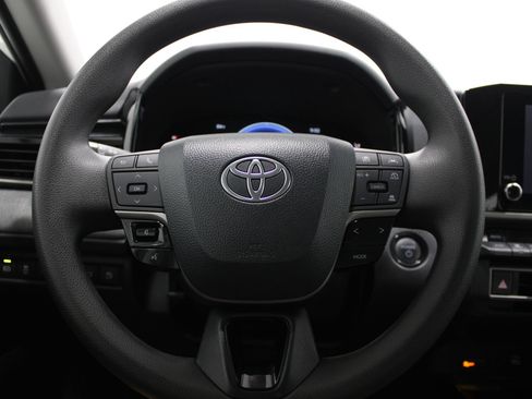 Used 2025 Toyota Camry LE FWD image 29