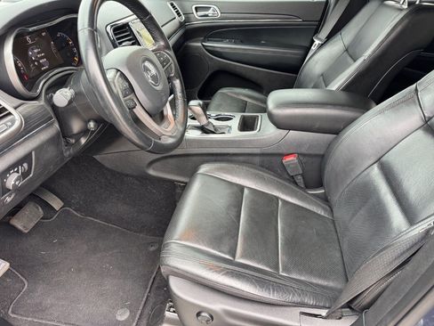 Used 2020 Jeep Grand Cherokee Limited w/ Luxury Group II image 10