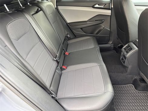Certified 2023 Volkswagen Taos SE w/ Black Wheel Package image 23