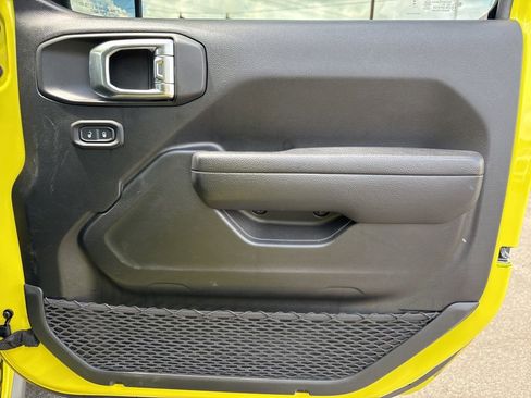 Used 2023 Jeep Gladiator Rubicon w/ LED Lighting Group image 24