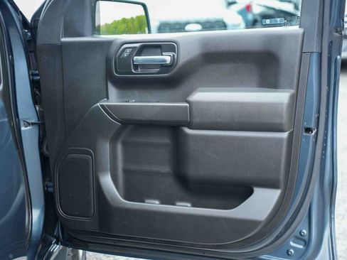 Used 2022 Chevrolet Silverado 1500 Custom AWD/4WD image 16
