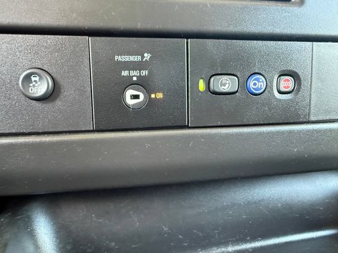 Used 2021 Chevrolet Express 2500 RWD image 27