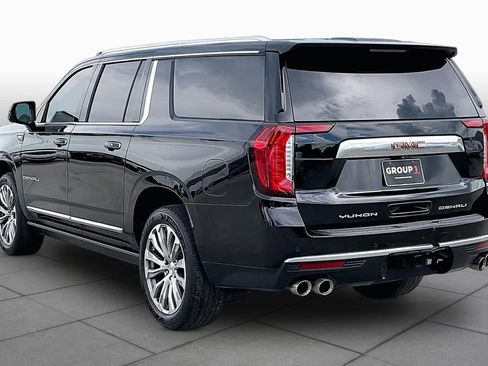 Used 2021 GMC Yukon XL Denali w/ Denali Premium Package AWD/4WD image 12