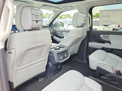 New 2027 Ford Expedition Max Platinum w/ Platinum Ultimate Package AWD/4WD image 12
