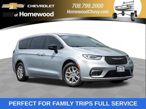 Used 2024 Chrysler Pacifica Touring-L FWD image 1