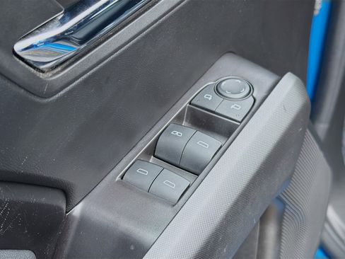 Used 2024 Chevrolet Colorado LT w/ LT Convenience Package image 21