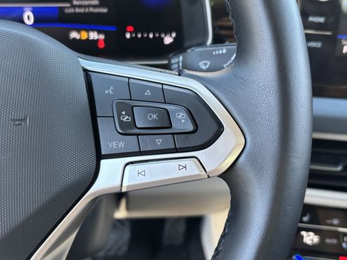 Certified 2025 Volkswagen Jetta SE image 27