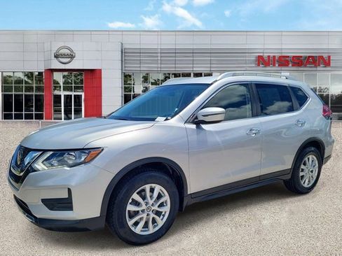 Certified 2020 Nissan Rogue SV FWD image 6