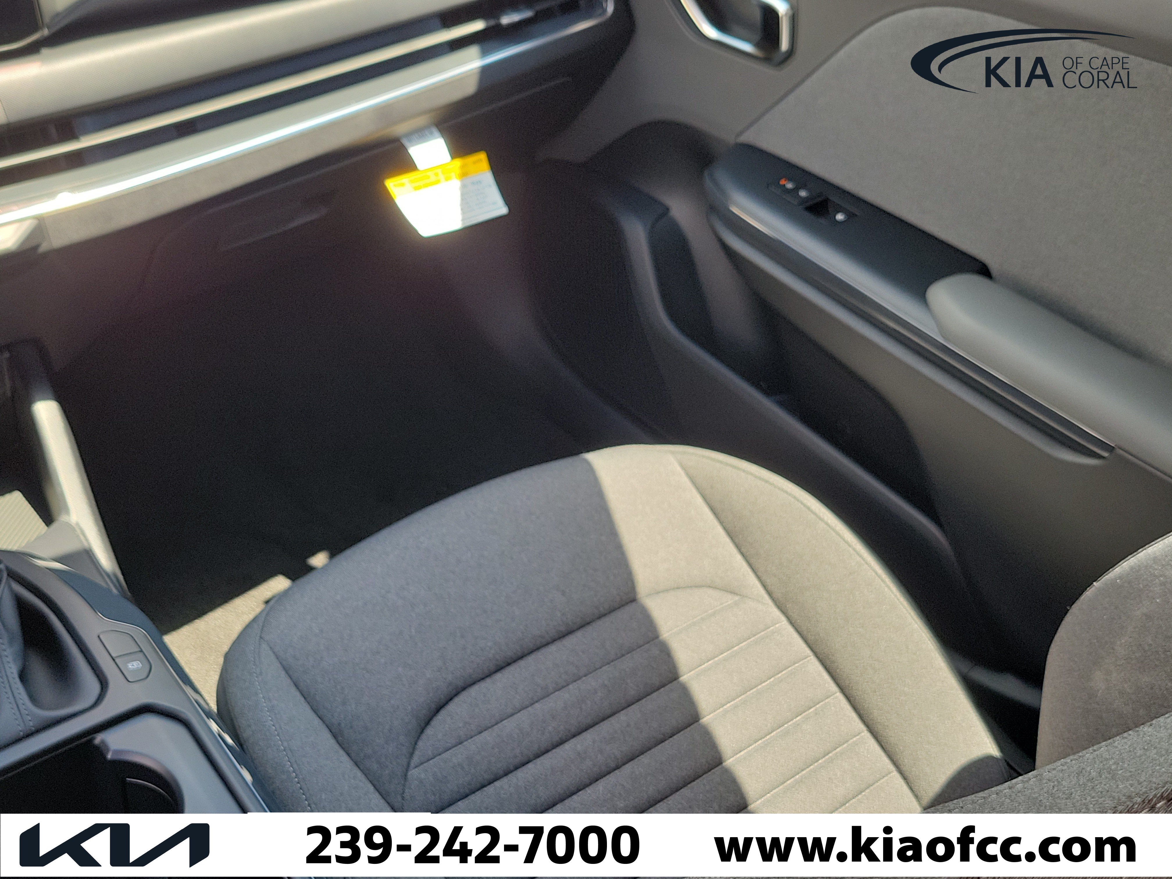 New 2025 Kia K4 EX FWD image 17