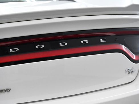 Used 2017 Dodge Charger R/T RWD image 13