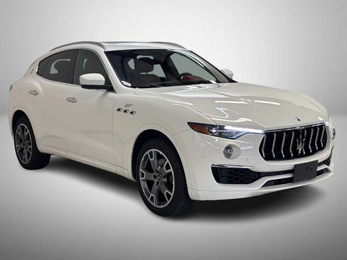 Used 2022 Maserati Levante GT AWD/4WD image 3