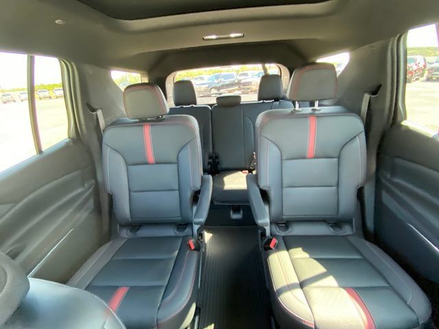Used 2024 Chevrolet Traverse RS w/ LPO, Floor Liner Package FWD image 12