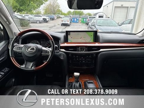 Used 2020 Lexus LX 570 4WD w/ Luxury Package image 16