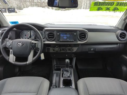 Used 2017 Toyota Tacoma SR5 image 15