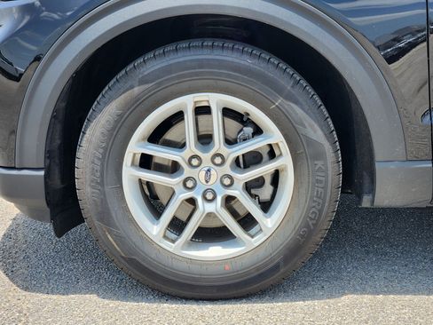New 2026 Ford Explorer Active w/ Active Comfort Package RWD image 8