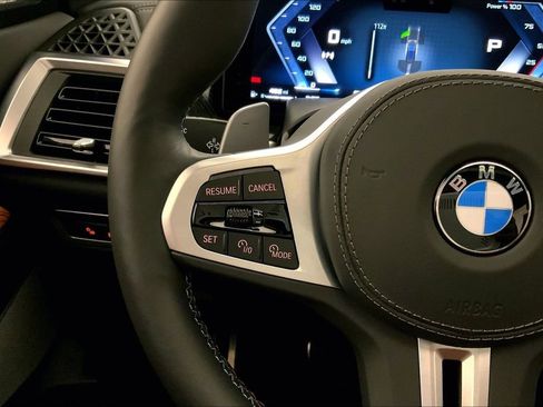 Certified 2025 BMW X7 M60i AWD/4WD image 18