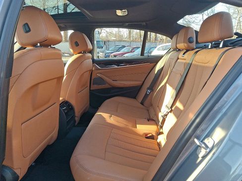 Used 2023 BMW 530i xDrive w/ Premium Package image 10