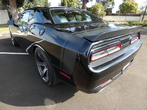 Used 2017 Dodge Challenger R/T Scat Pack w/ Dynamics Package image 12