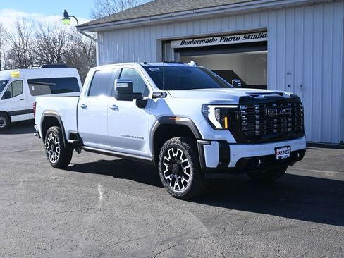 New 2026 GMC Sierra 2500 Denali Ultimate image 2