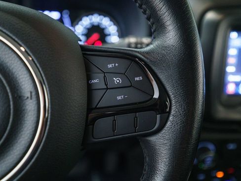 Used 2020 Jeep Renegade Altitude AWD/4WD image 19