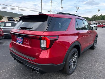 New 2026 Ford Explorer ST w/ Sun And Sound Package
