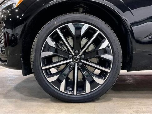 New 2026 Volvo XC60 T8 Ultra w/ Protection Package Premier image 16