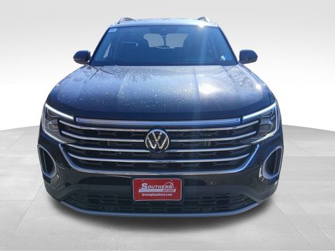 New 2026 Volkswagen Atlas SE image 8