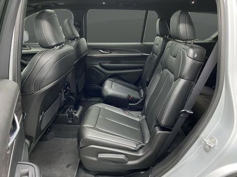 New 2025 Jeep Grand Cherokee L Limited w/ Trailer Tow Package image 33