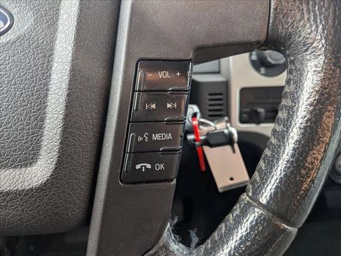 Used 2013 Ford F150 XLT w/ XLT Chrome Pkg image 12