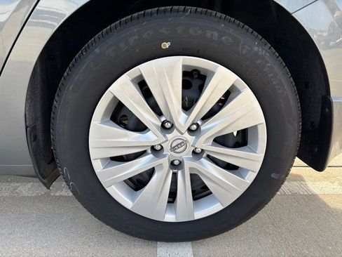 Used 2025 Nissan Sentra S image 9