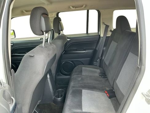 Used 2016 Jeep Patriot Sport w/ Power Value Group FWD image 13