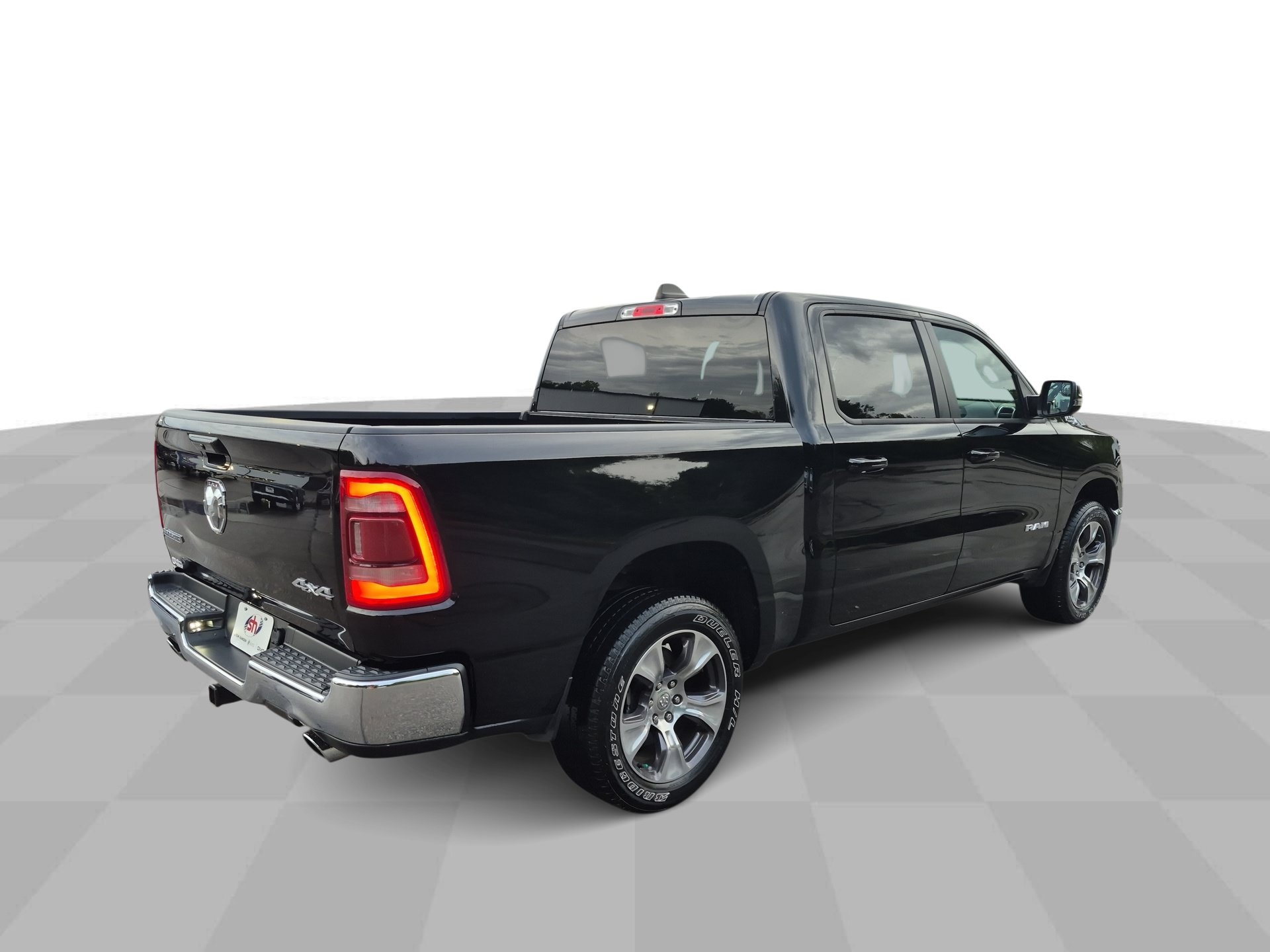 Used 2023 RAM 1500 Laramie AWD/4WD image 9