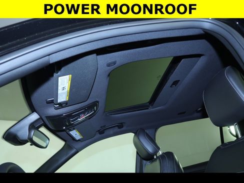 Used 2023 Jeep Grand Cherokee L Laredo image 3