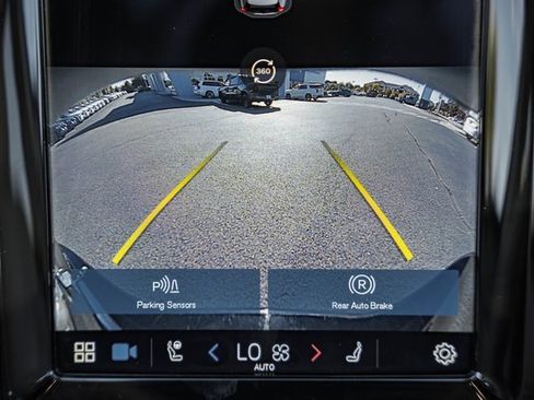 Certified 2022 Volvo XC60 B6 Inscription w/ Advanced Package image 37