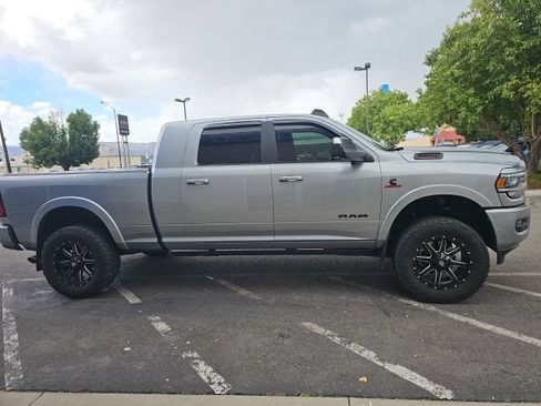 Used 2022 RAM 3500 Laramie AWD/4WD image 4