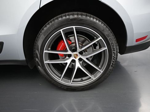 Used 2022 Porsche Macan S image 24