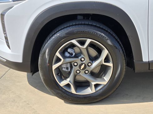 New 2026 Chevrolet Trax LT FWD image 11