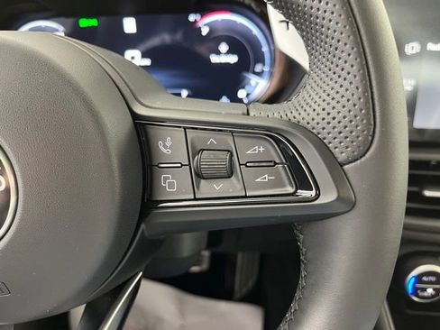 Used 2025 Alfa Romeo Giulia AWD w/ Veloce Package AWD image 22