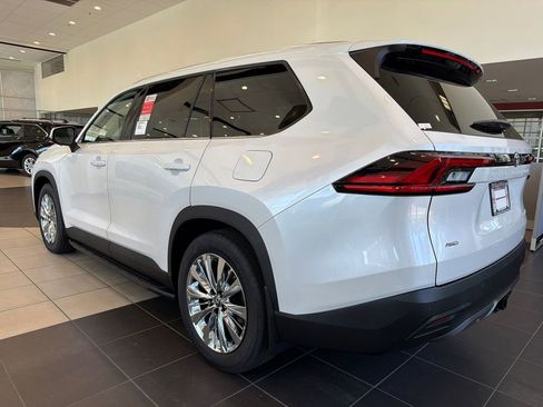 New 2026 Toyota Grand Highlander Platinum image 5