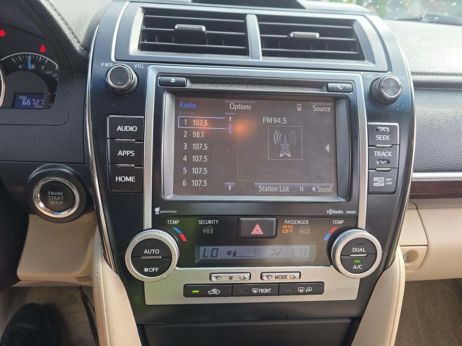 Used 2014 Toyota Camry XLE FWD image 3