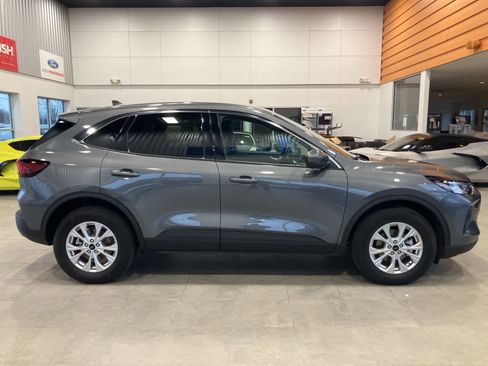 Used 2023 Ford Escape Active w/ Tech Pack #2 image 4