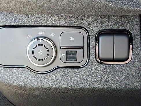 Used 2025 Mercedes-Benz Sprinter 2500 image 19